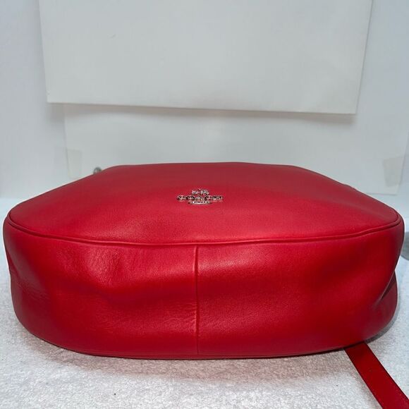 🔥EUC! Coach Large Nomad Glovetanned Leather True Red Msrp:$495.00 - Picture 6 of 12